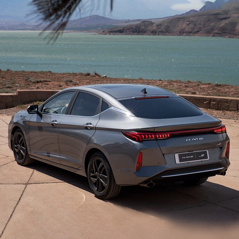 تویوتا کمری مدل ۲۰۲۵